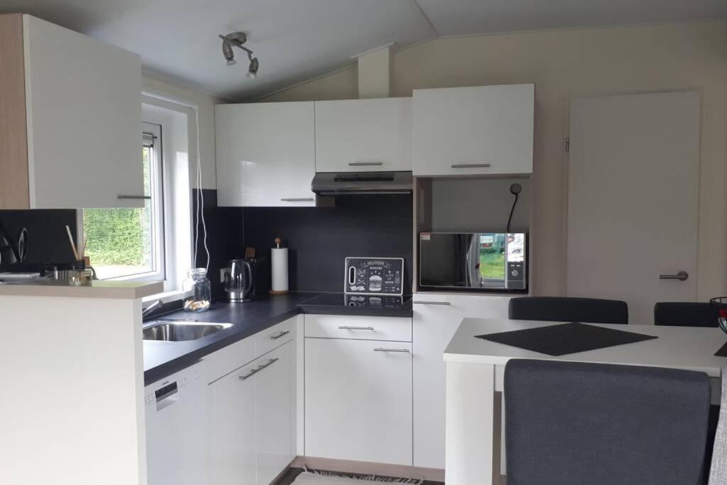 コブレンツ Ferienhaus Chalet Marc Am Moselbogenヴィラ エクステリア 写真